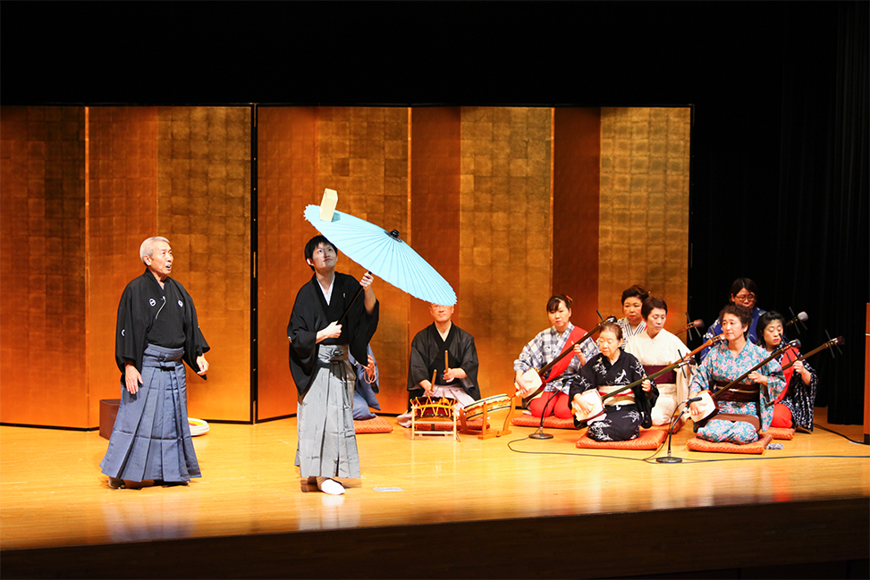 太神楽曲芸と三味線演奏